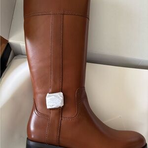 Lauren Ralph Lauren Brown Heeled Boots with Elegant Seam